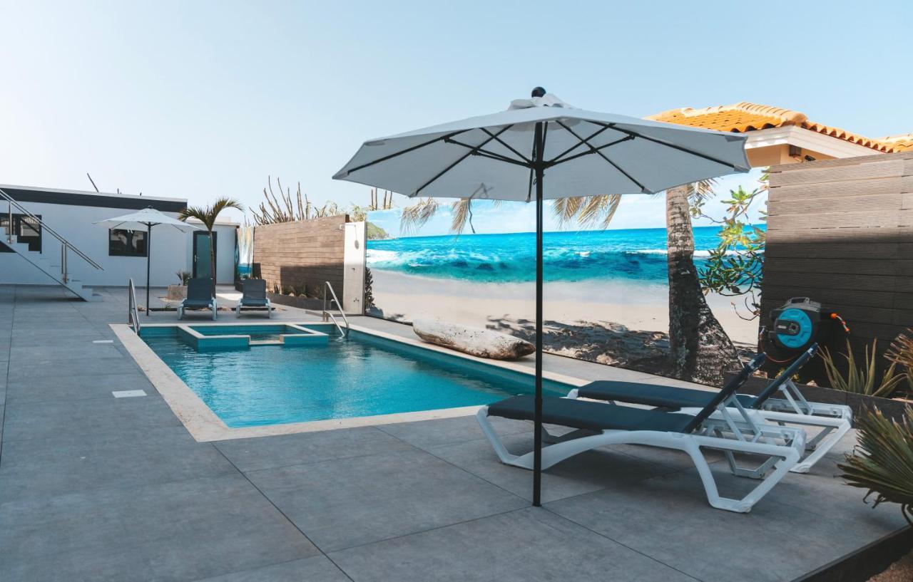 Gray Door Apartments - Adults Only Palm Beach Eksteriør bilde